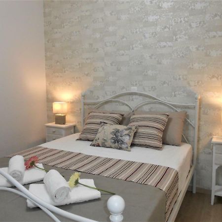 Marras Apartment Athena Bagian luar foto