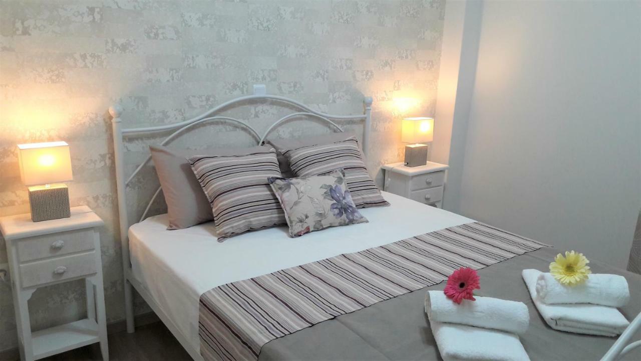 Marras Apartment Athena Bagian luar foto