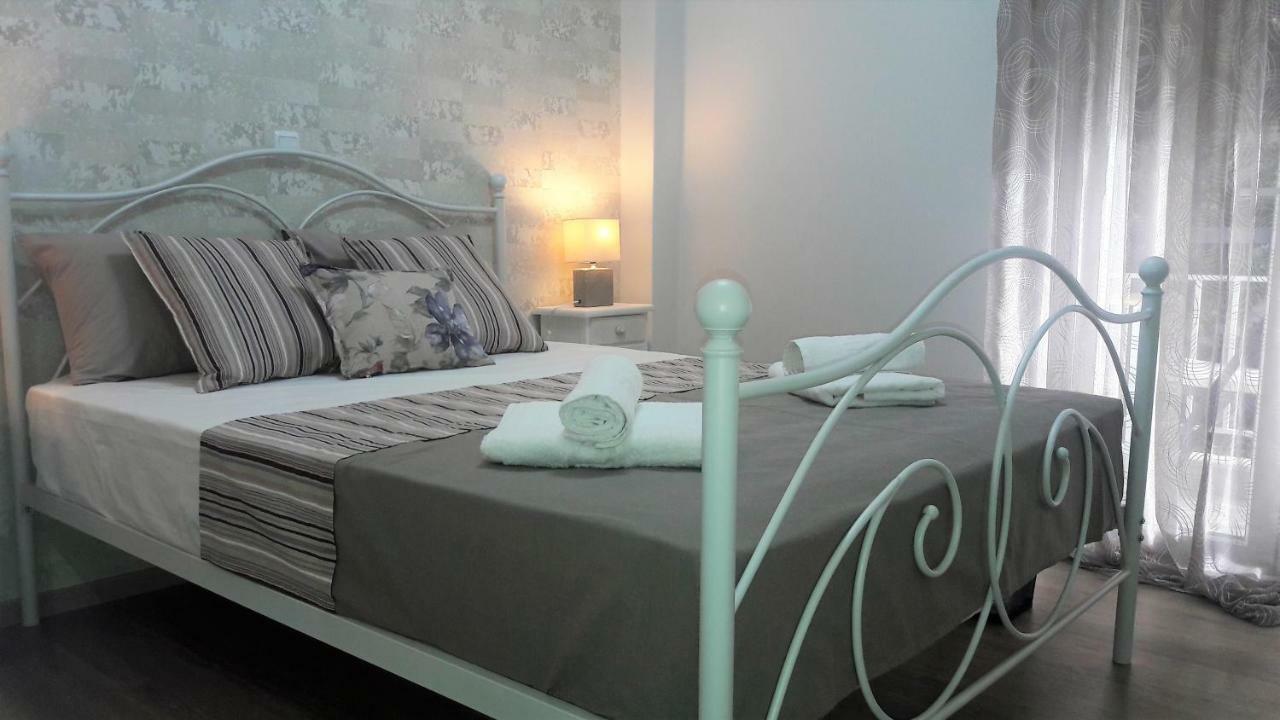 Marras Apartment Athena Bagian luar foto